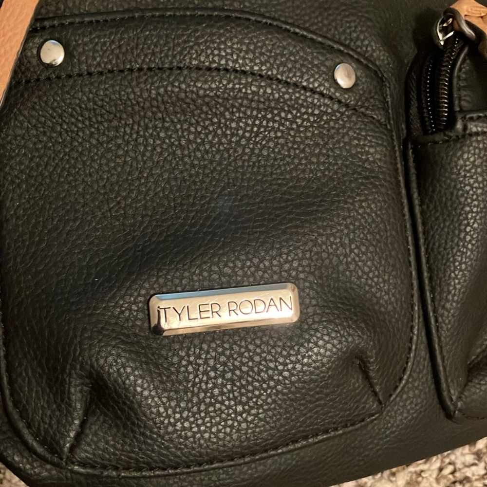 EUC Tyler Rodan bag - Picture 3 of 9